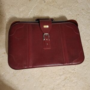 Vintage Lynx Maroon Suitcase